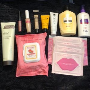 Makeup/skincare bundle